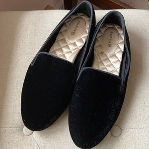 NEVER WORN black velvet birdies